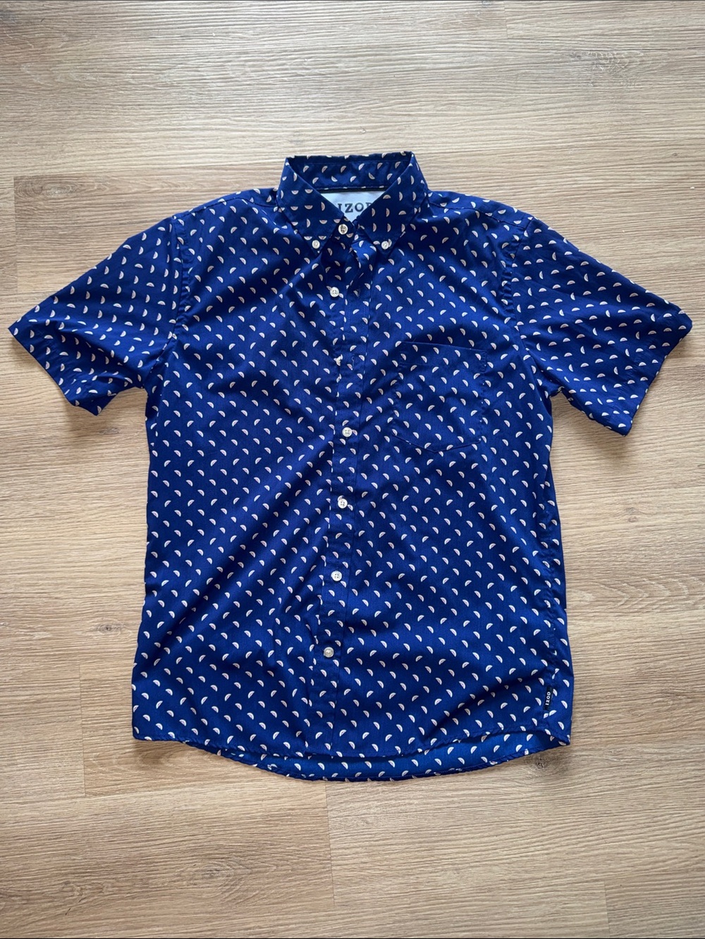 IZOD Breeze Watermelon Print Blue Short Sleeve Button Down Business Casual Shirt
